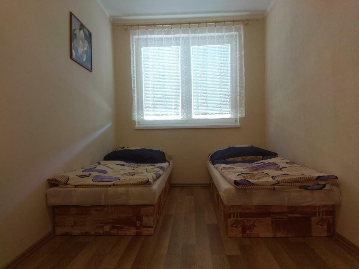 La Familia Apartment Sturovo Exterior photo